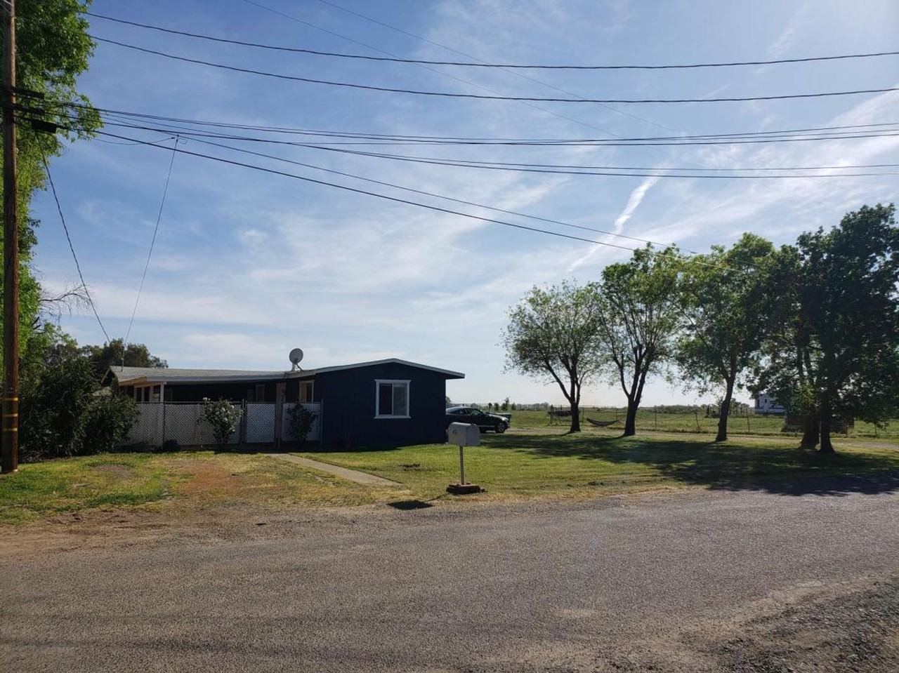 2021 Tehama Ave - Photo 2 of 4