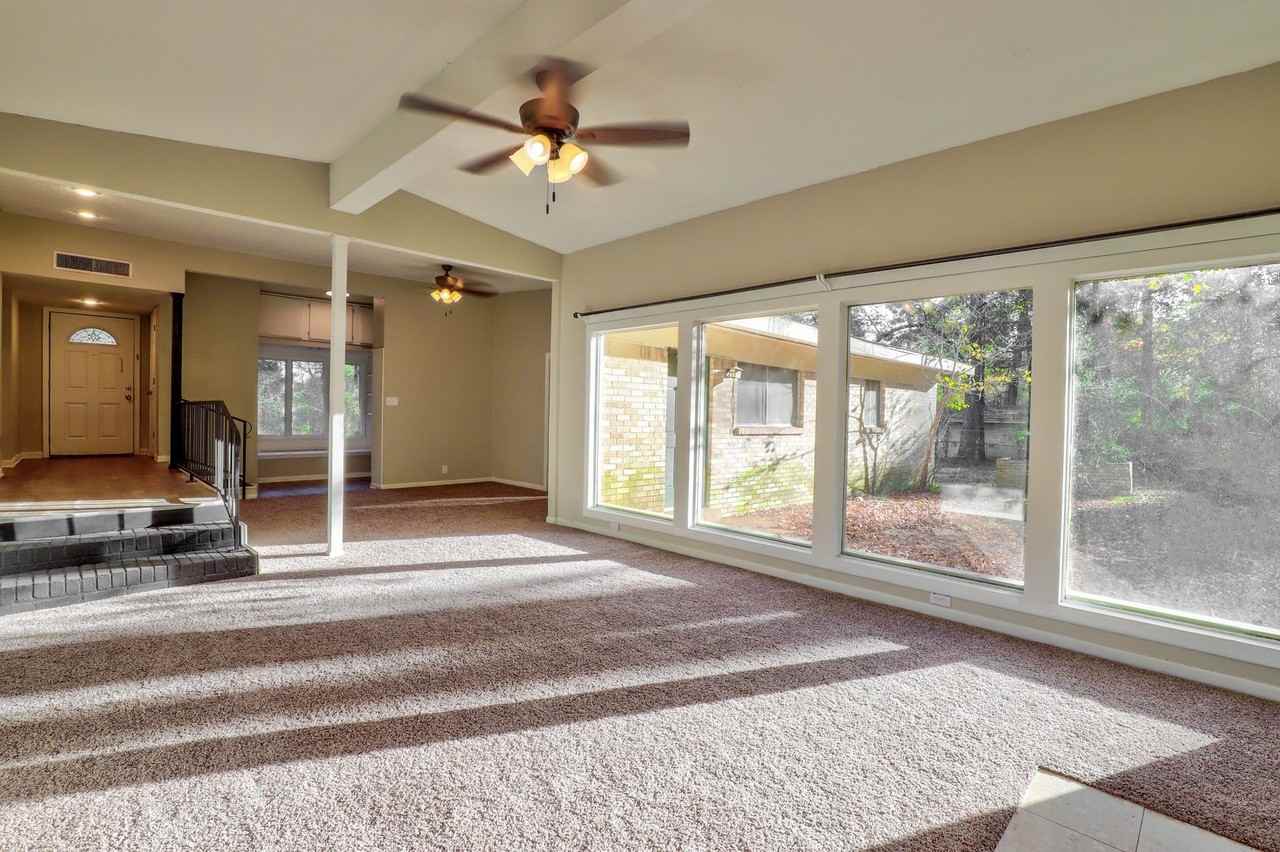 420 Esther St - Photo 3 of 13