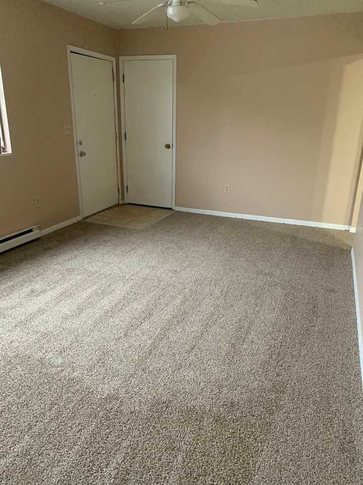 1622 E Poplar St - Photo 2 of 14