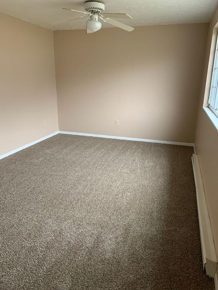 1622 E Poplar St - Photo 3 of 14