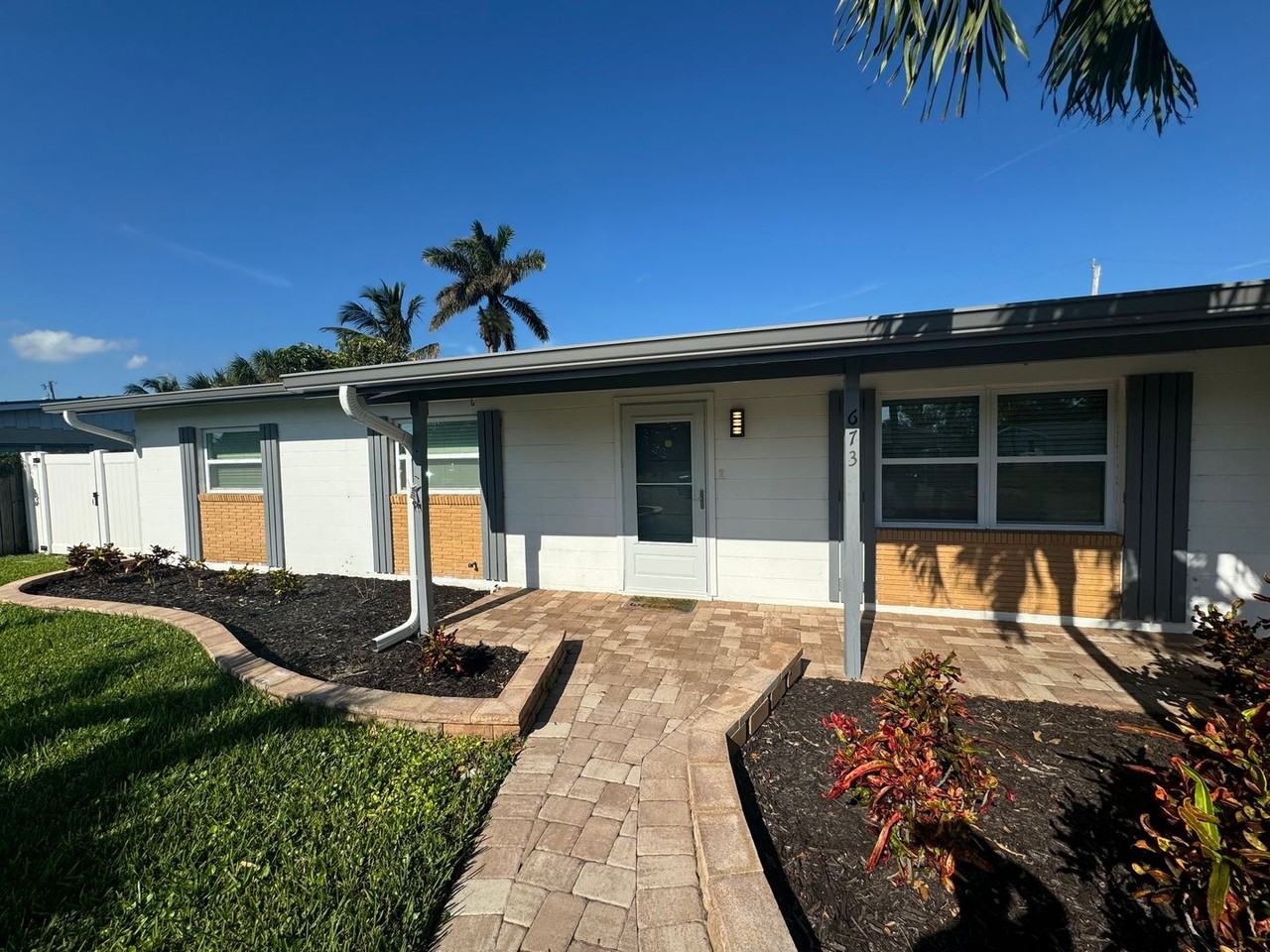 673 Bermuda Rd - Photo 2 of 35