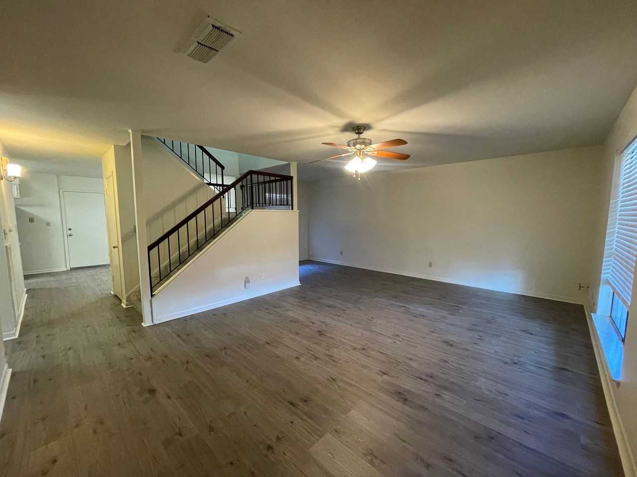 10101 Carlsbad Dr - Photo 2 of 15