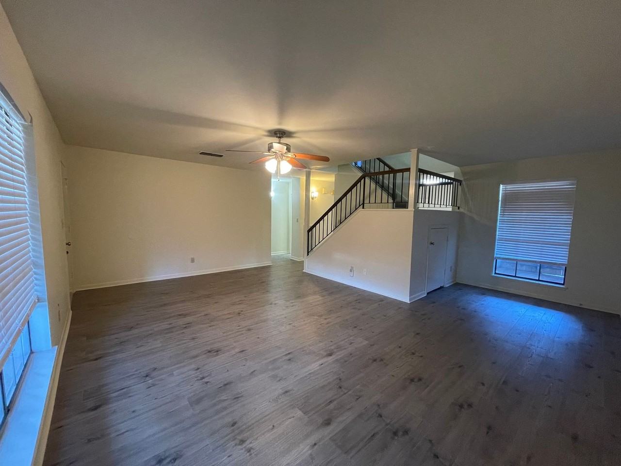 10101 Carlsbad Dr - Photo 3 of 15