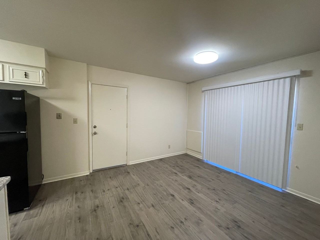 10101 Carlsbad Dr - Photo 6 of 15