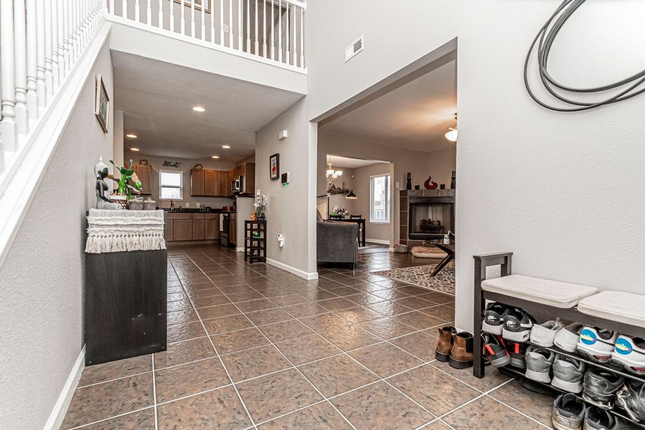 601 Seitz Ct - Photo 2 of 41