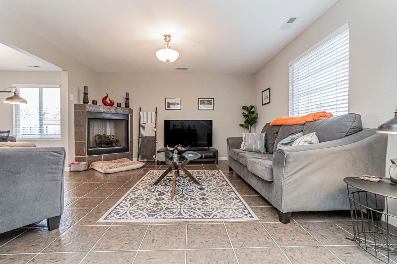 601 Seitz Ct - Photo 5 of 41