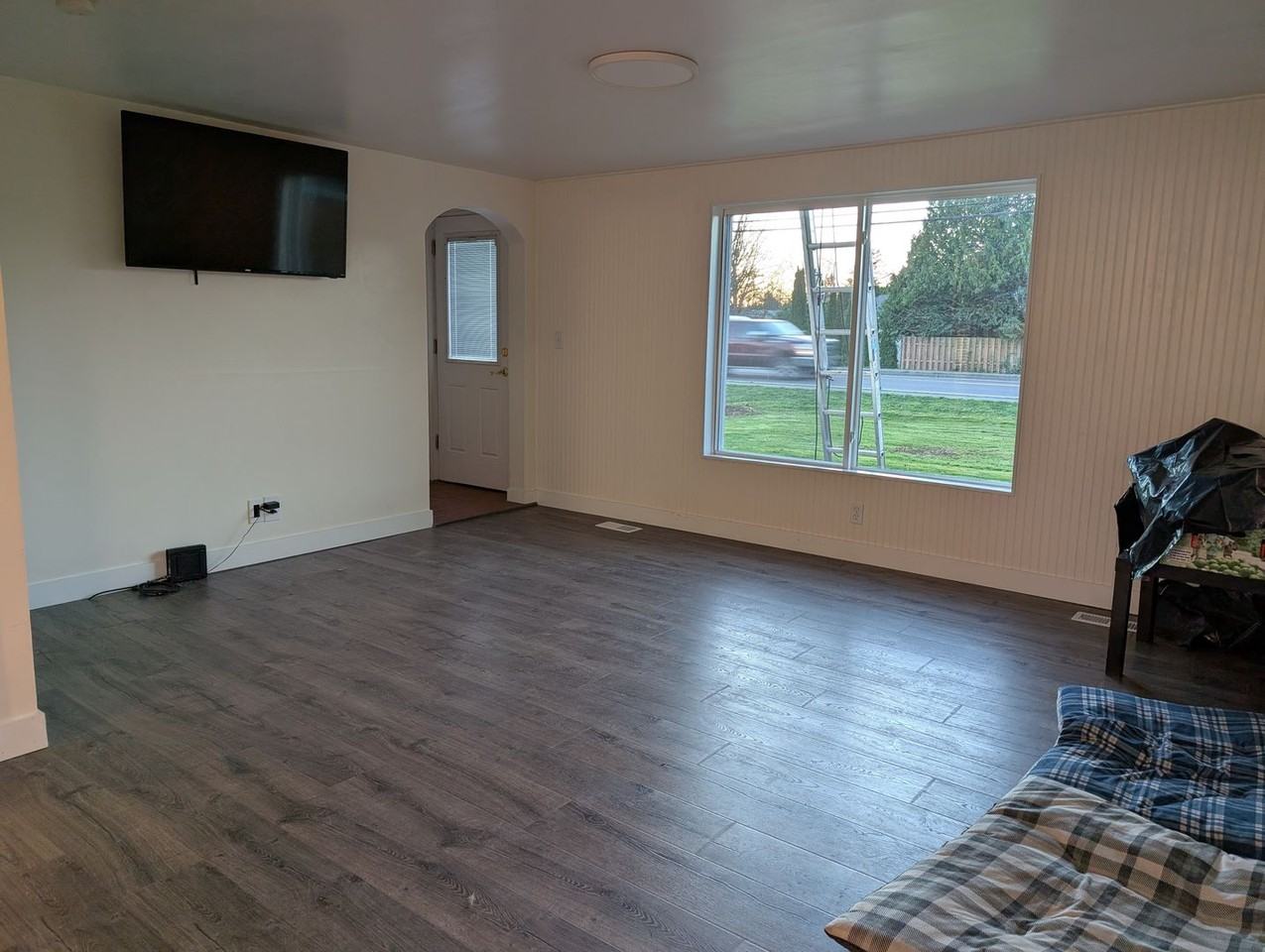 509 N Township St - Photo 6 of 12