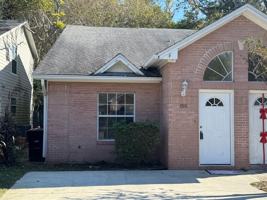 featured image of 2511 Golden Park Ln