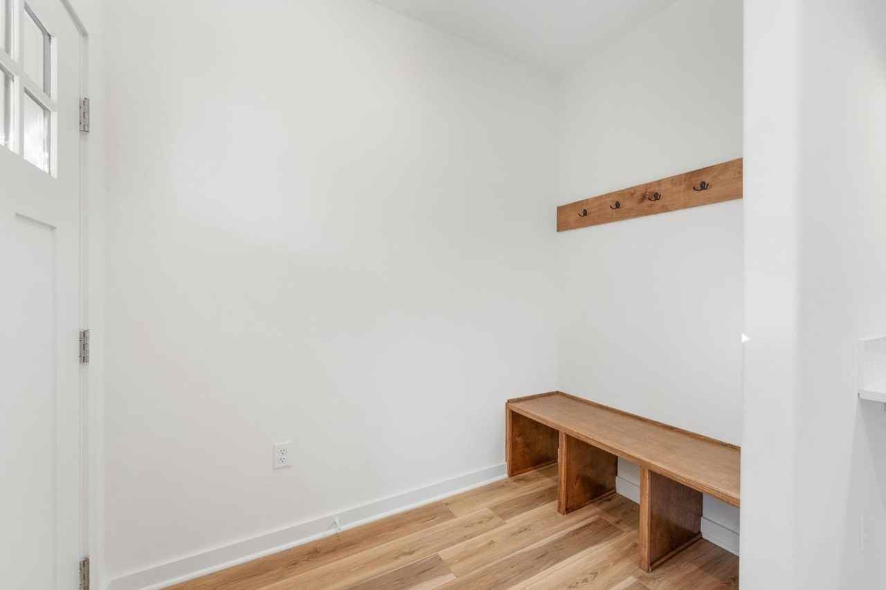 2327 S Spring Hill Ct - Photo 3 of 27