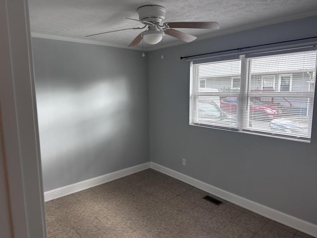 201 Correll Ln Apt 1 - Photo 5 of 9