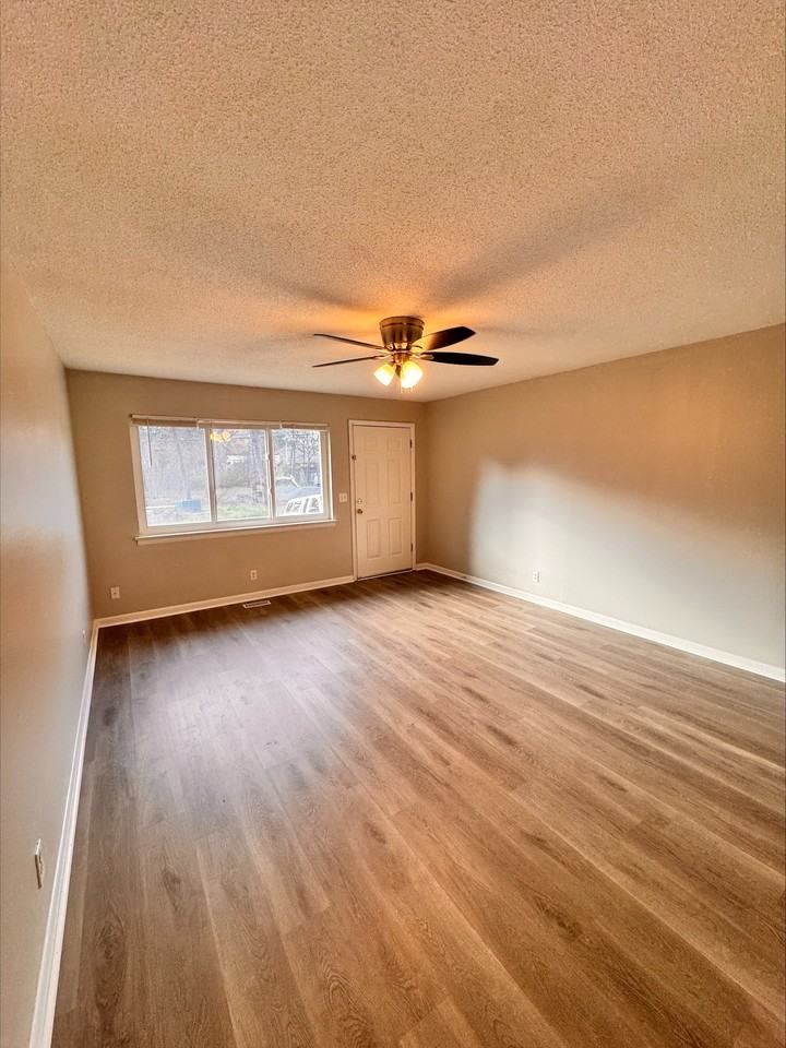 1309 Gadd Rd - Photo 2 of 10