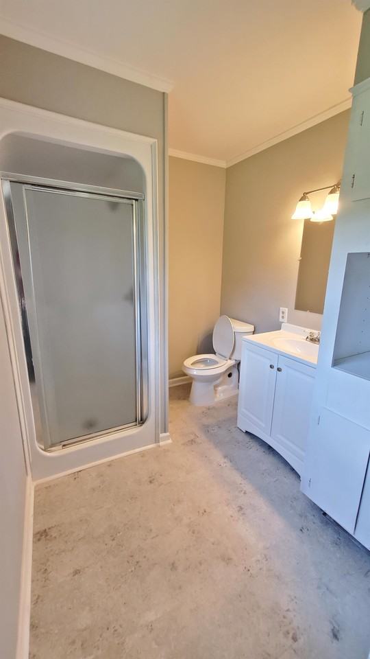 1011 Webb Ln - Photo 3 of 11