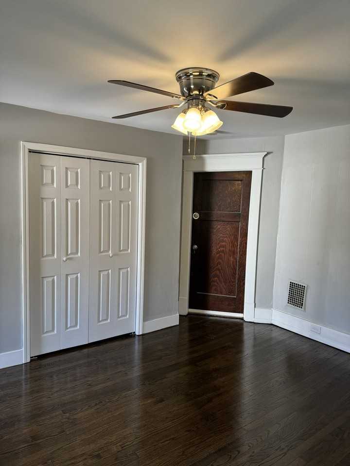 1020 Sharpe Ave - Photo 2 of 25