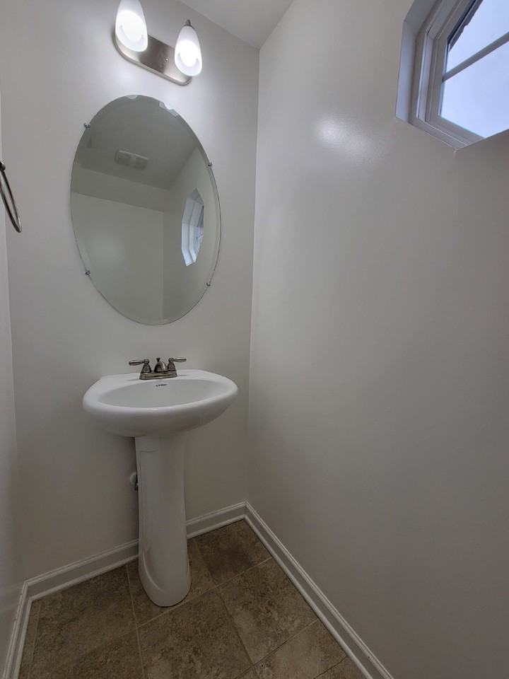 202 Cobblestone Place Dr - Photo 4 of 17