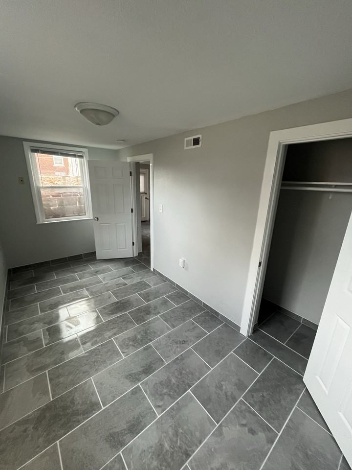 1136 S 31st St #4 - Photo 6 of 12