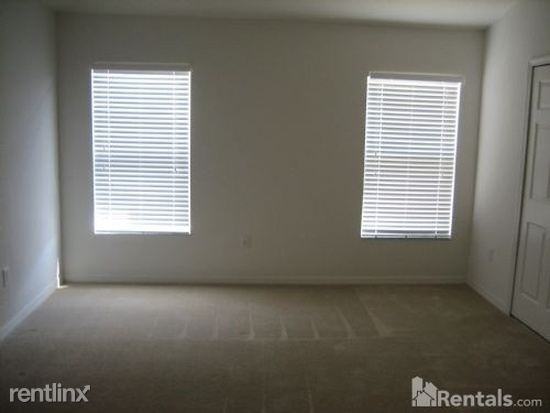 25820 Crippen Dr - Photo 2 of 4