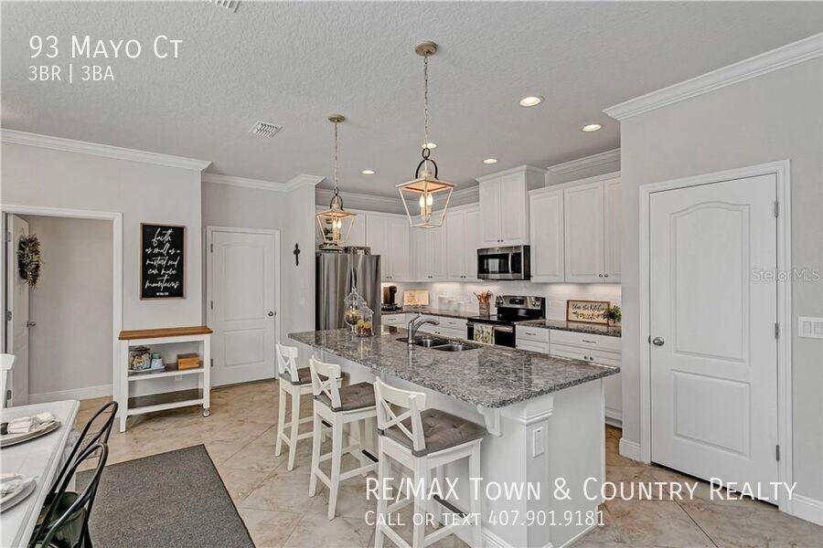 93 Mayo Ct - Photo 7 of 46