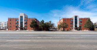 RENT SPECIALS! Spacious 2 bedroom close to Anschutz Medical School, SHOPPING and MORE! - Photo 1 of 1