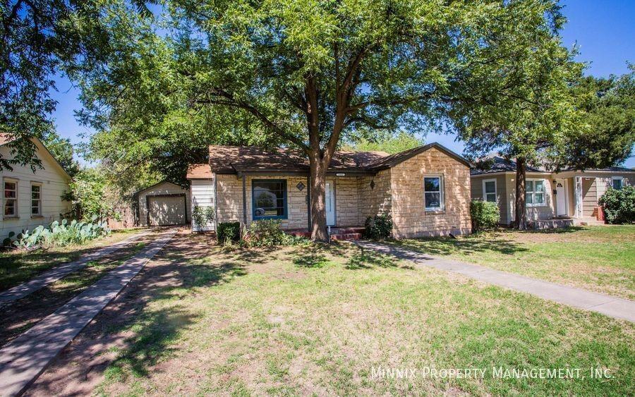 3406 28th St - Photo 4 of 37