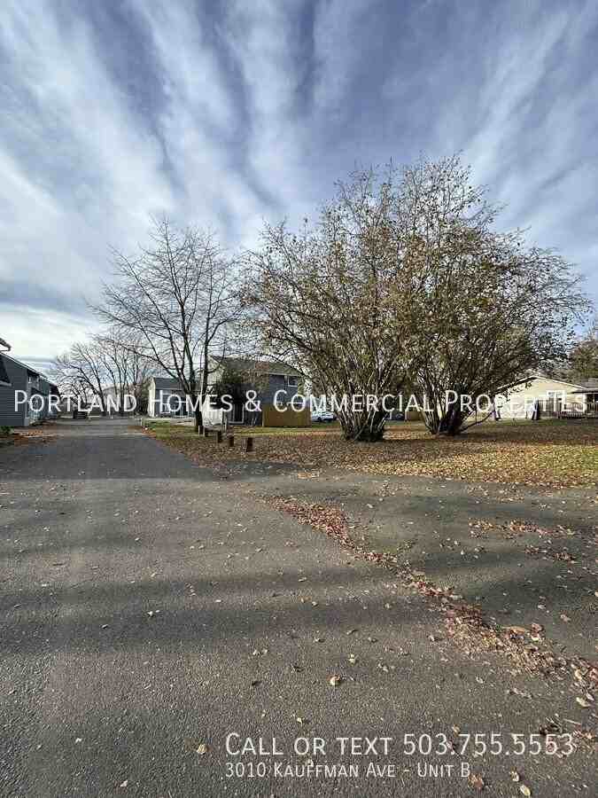 3010 Kauffman Ave Apt B - Photo 2 of 22