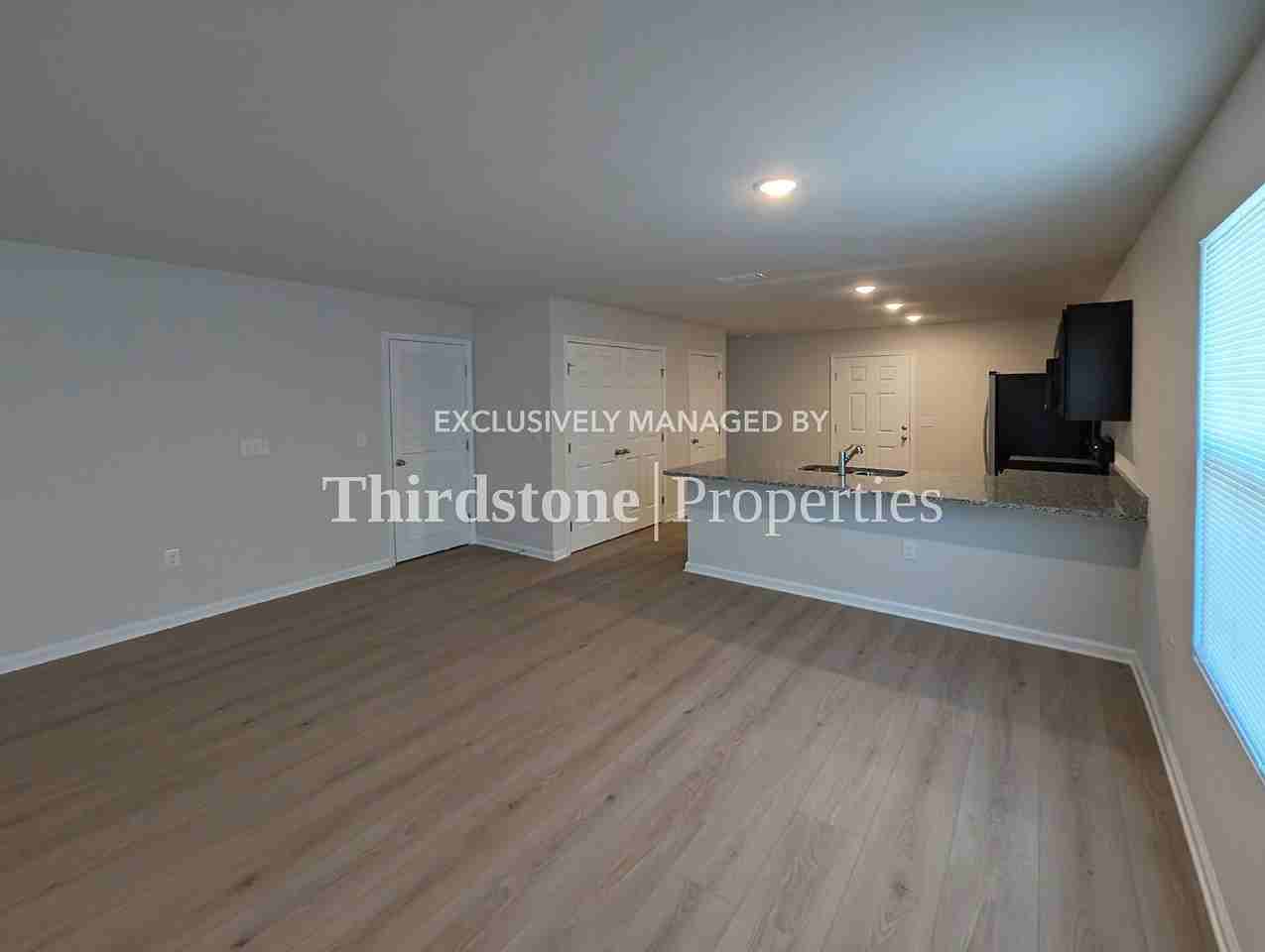 5407 Potomac Ave - Photo 5 of 24