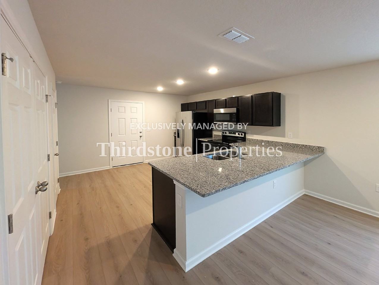 5407 Potomac Ave - Photo 7 of 24