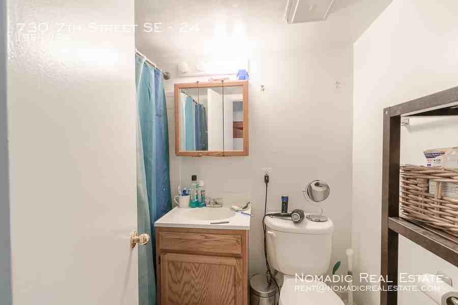 730 7th St Se Apt 24 #24 - Photo 6 of 7