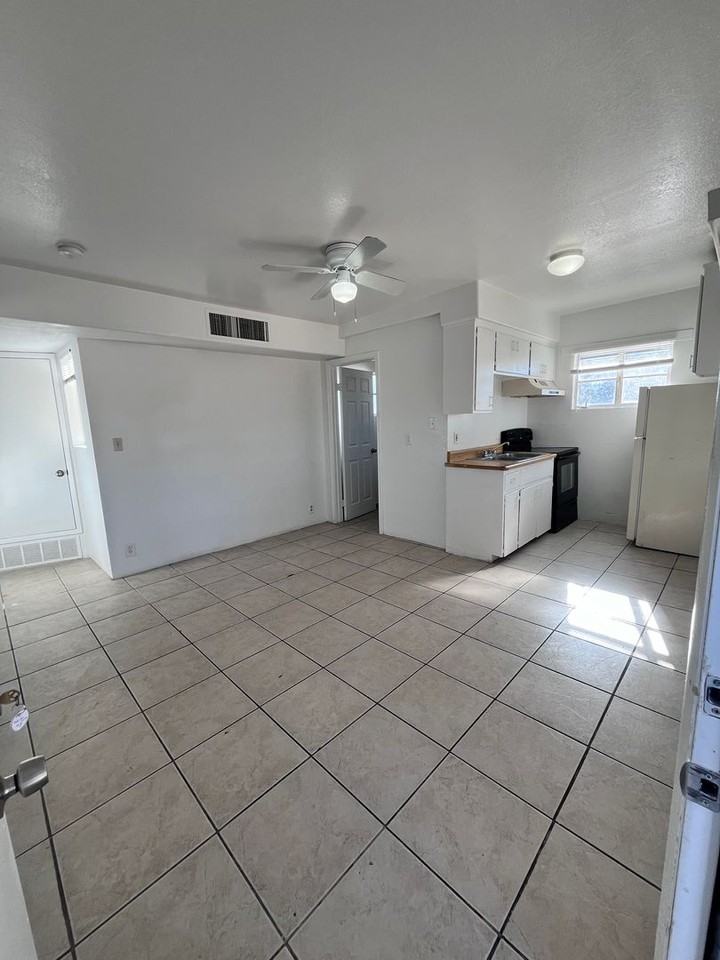 Wibu Rose - Photo 3 of 50