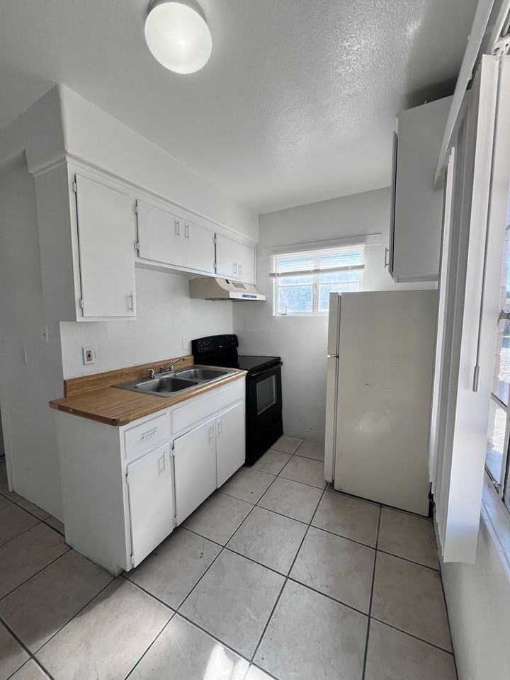 Wibu Rose - Photo 4 of 50