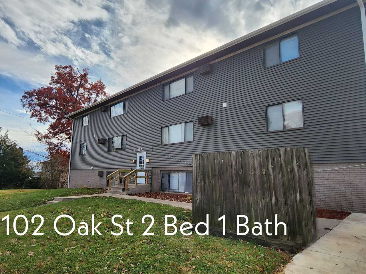 Clark St Apartments - Photo 3 of 34