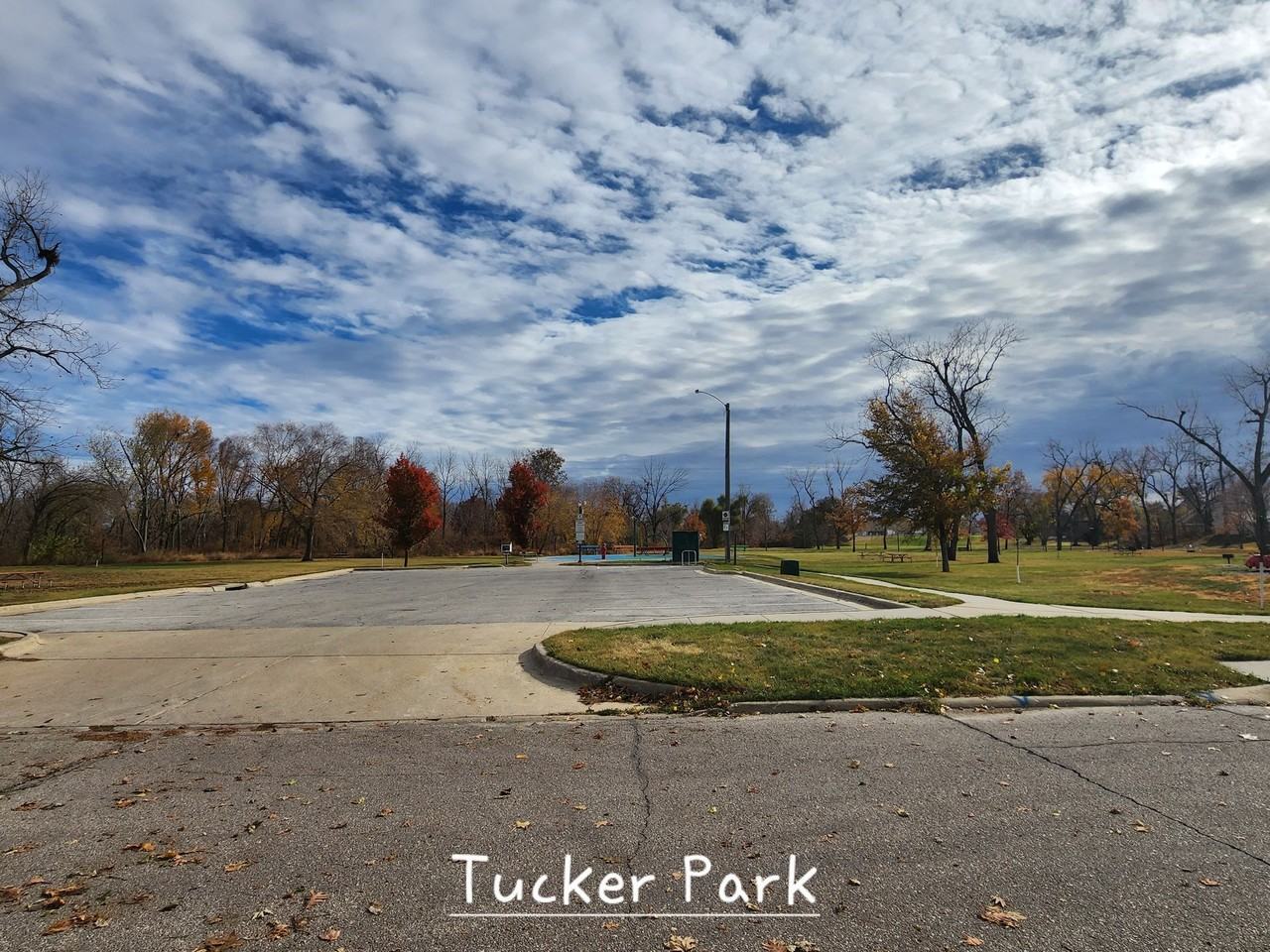 Clark St Apartments - Photo 4 of 34