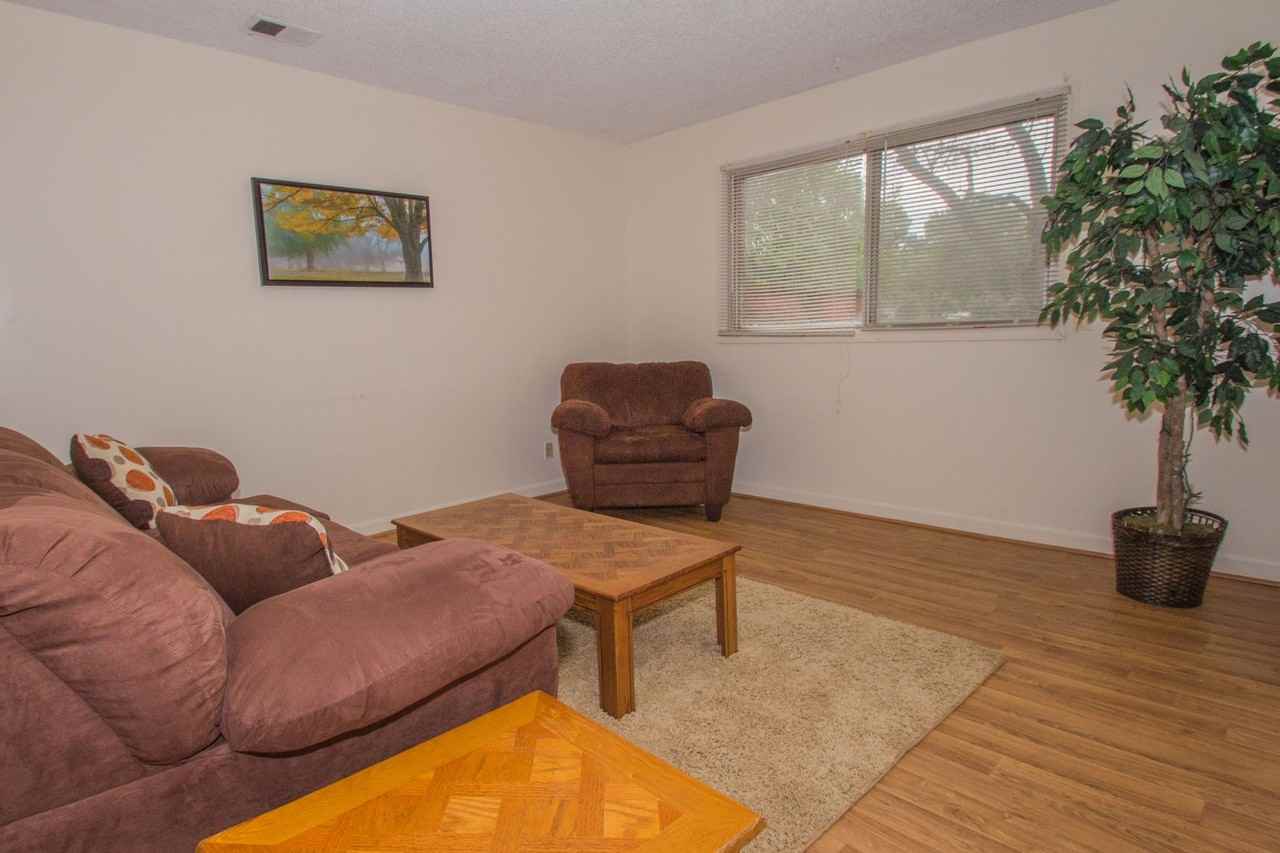 072-Michigan East - Photo 2 of 47