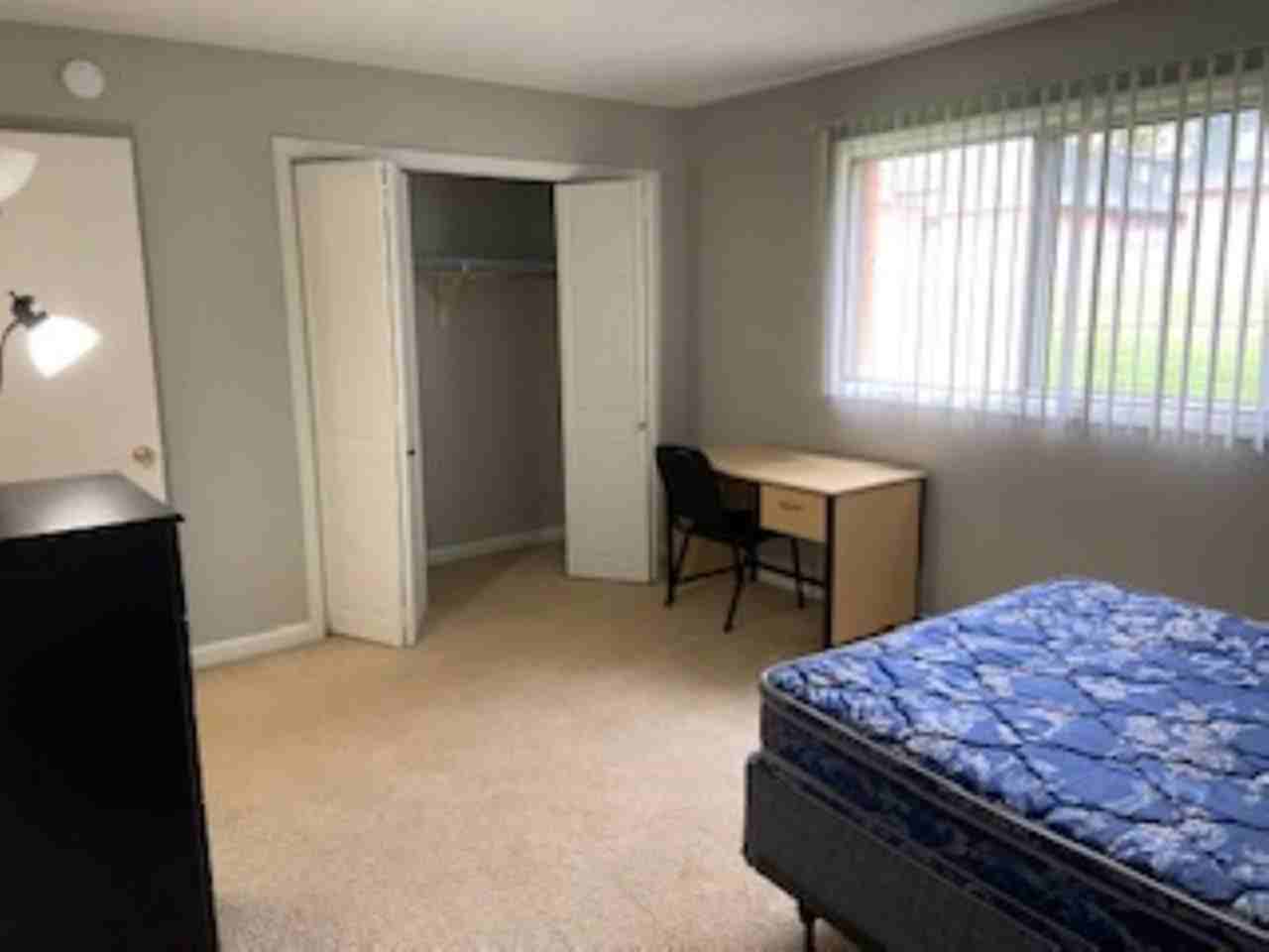 072-Michigan East - Photo 5 of 47