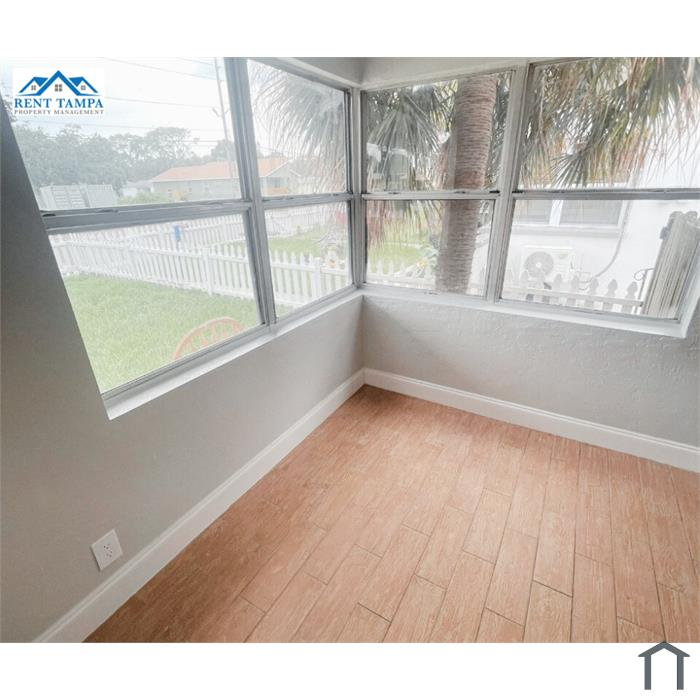 761 22nd Ave S #A - Photo 4 of 13