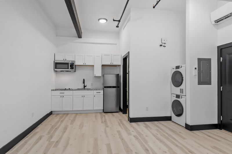 172 W Armour Blvd #18 - Photo 3 of 7