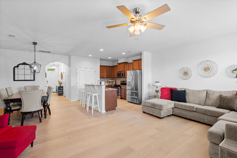 3306 Yarmouth Ln - Photo 2 of 20