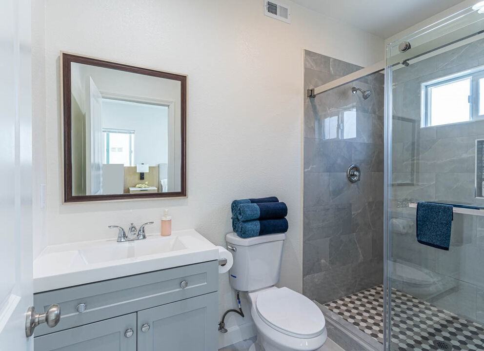 866 North Edgemont Street - Photo 6 of 21