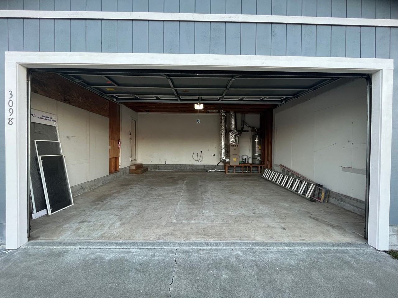 3098 Halfway Ave - Photo 2 of 14