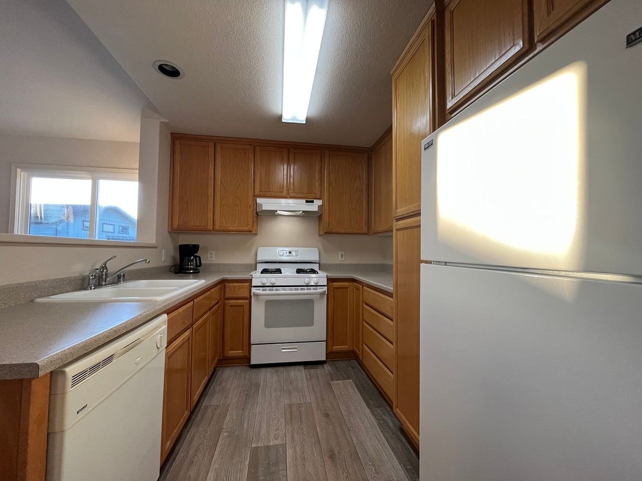 3098 Halfway Ave - Photo 3 of 14