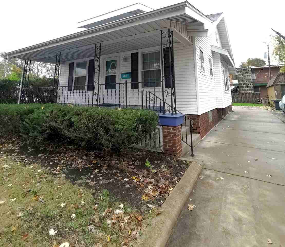 1708 S Spring St - Photo 3 of 38