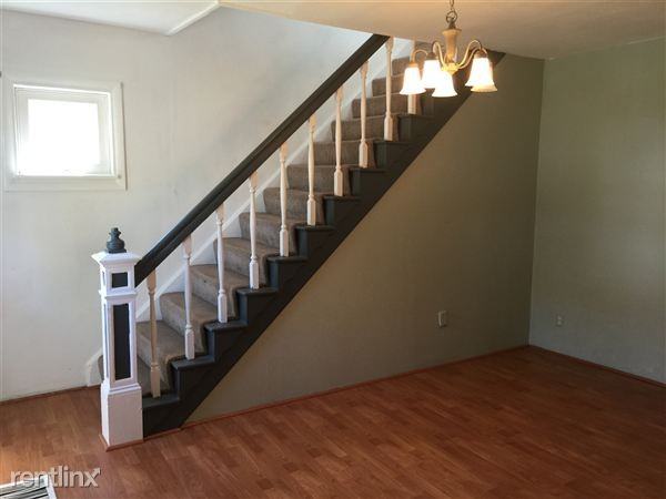 764 Race St - Photo 3 of 5