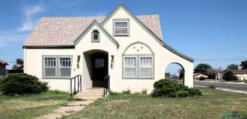 featured image of 701 N Lea St