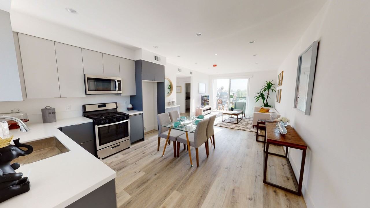 The Erwin - Photo 6 of 18