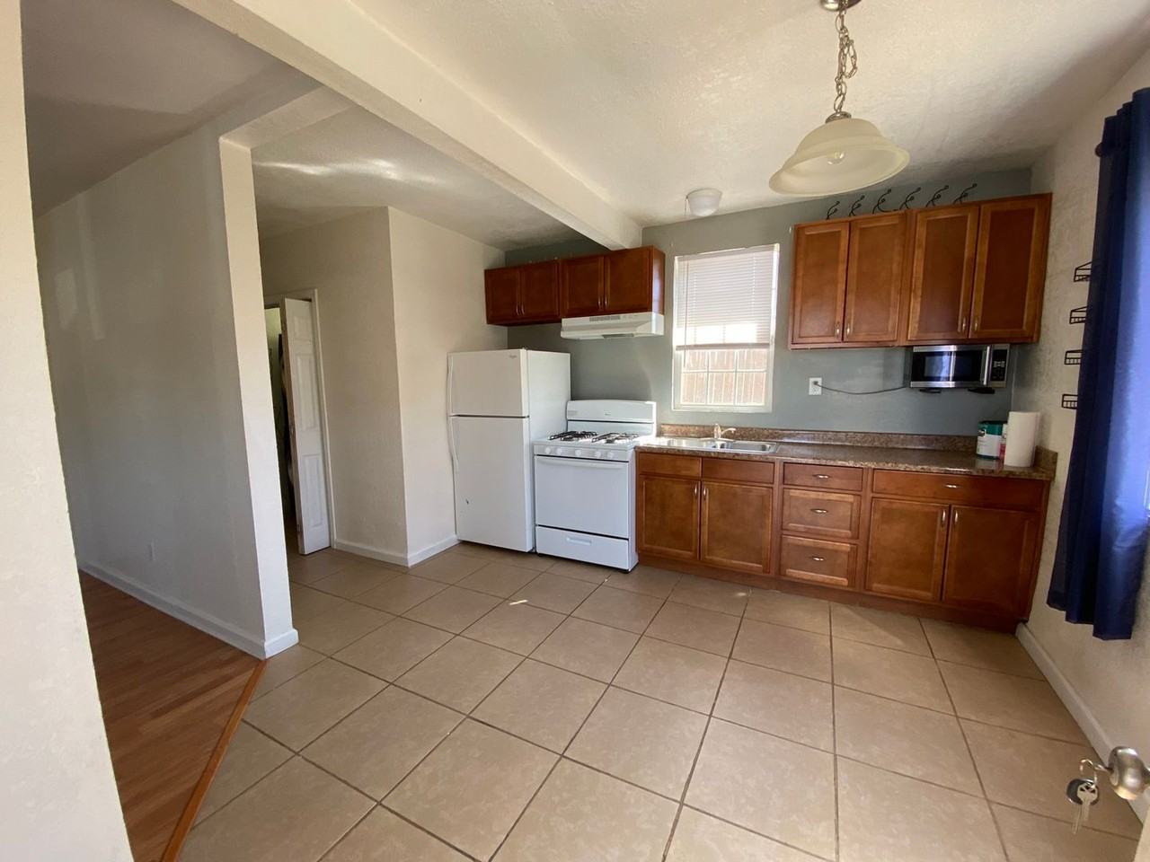 13388 Edgemont St - Photo 2 of 16