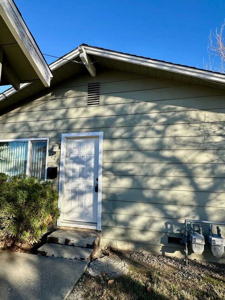 123 S Yolo St - Photo 2 of 8