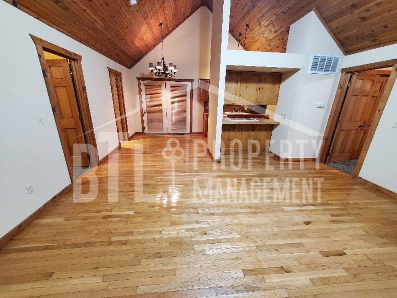 574 Baldknobber Dr - Photo 4 of 26