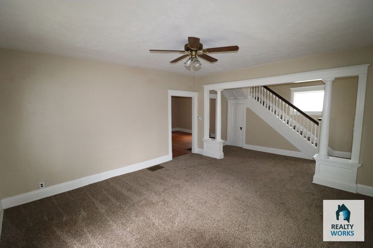 1242 S 14th St - Photo 3 of 10