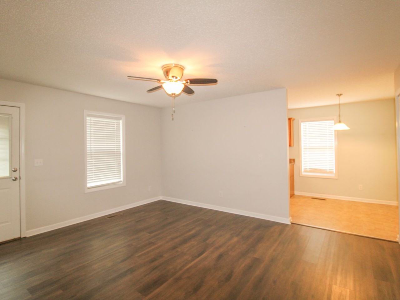 403 Butterfly Cir - Photo 3 of 27