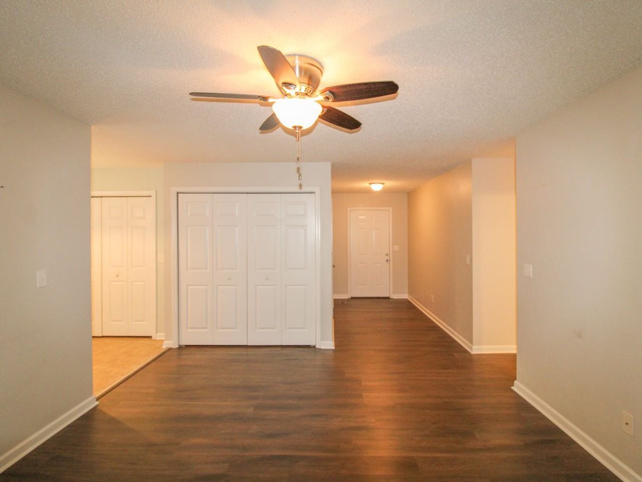 403 Butterfly Cir - Photo 6 of 27