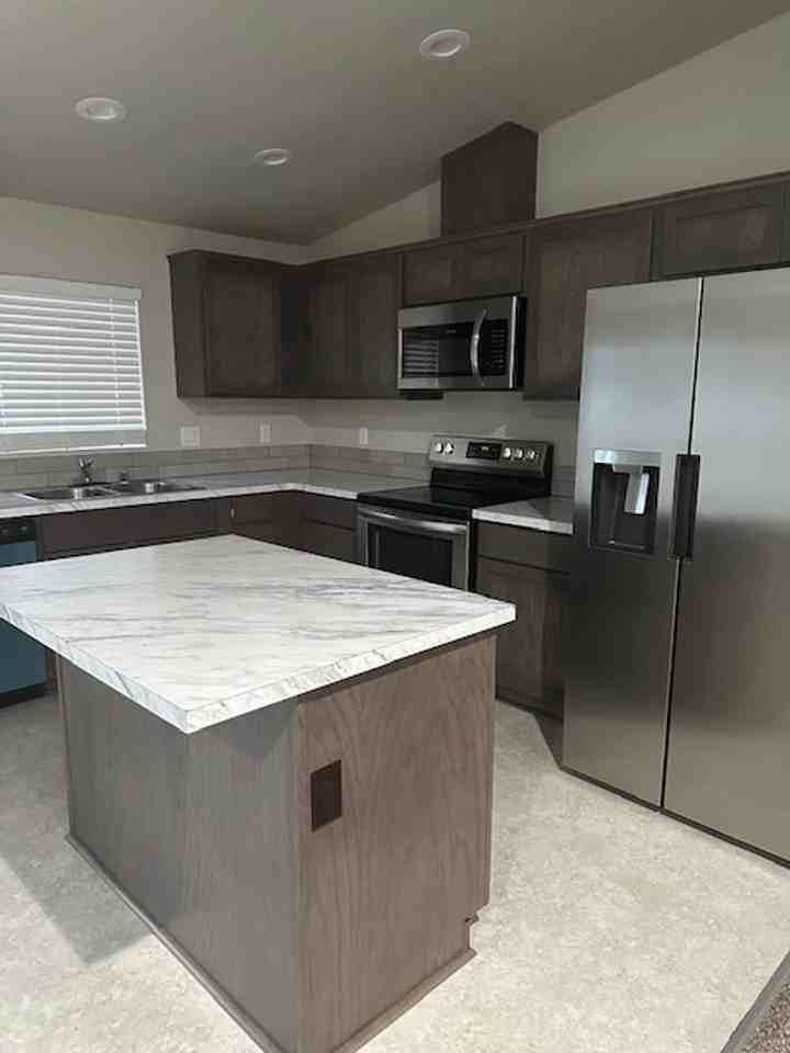 1010 E Mt Baker St - Photo 3 of 10